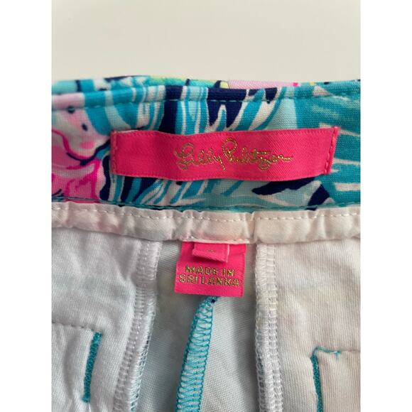 Lilly Pulitzer Size 2 Blue Floral Shorts Scalloped Hem Stretch - Picture 3 of 7